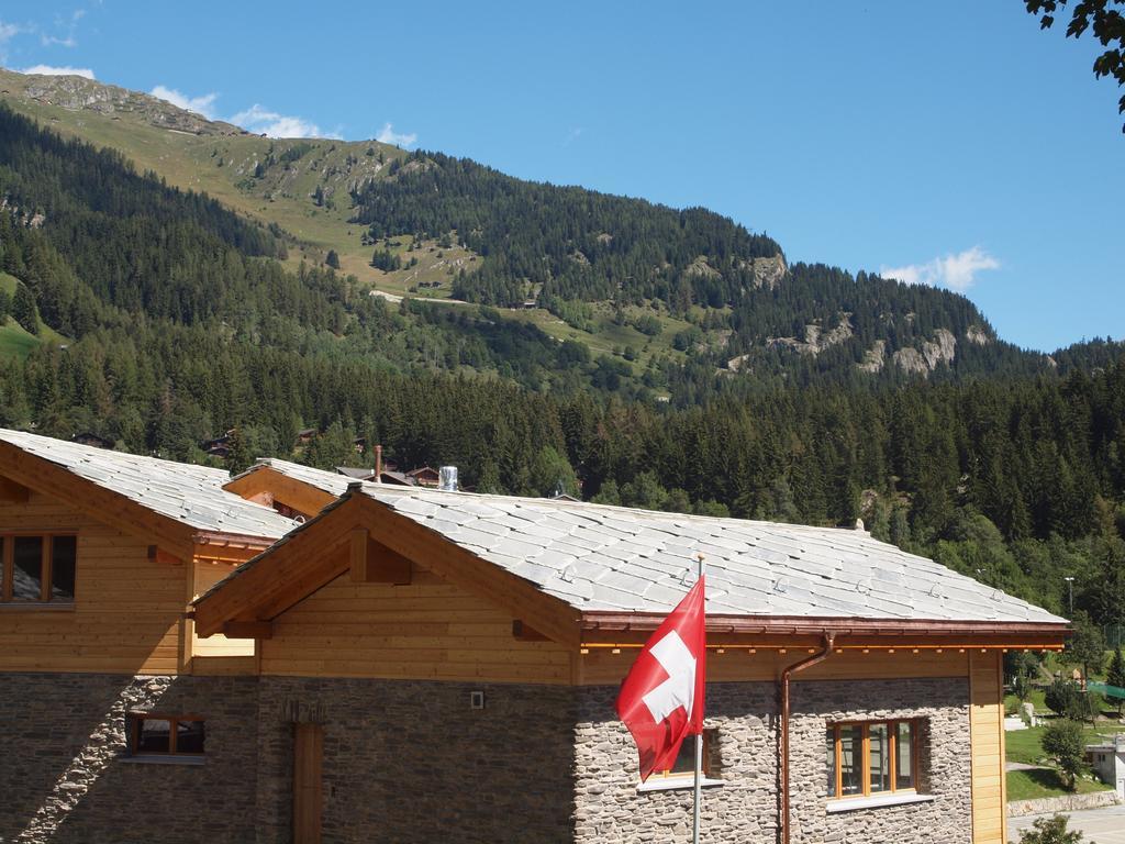 Swissalpschalet Chalet Timber Inn 4-5 Blatten bei Naters Zewnętrze zdjęcie